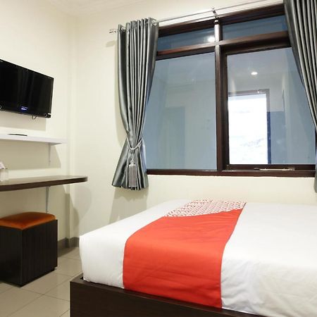 Oyo 202 Kuwera Inn Бандунг Екстериор снимка