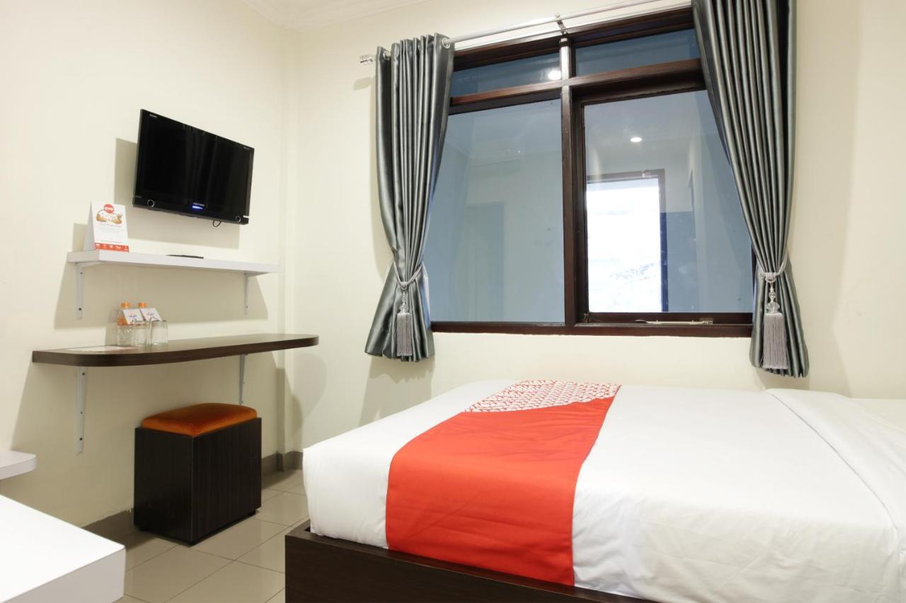 Oyo 202 Kuwera Inn Бандунг Екстериор снимка