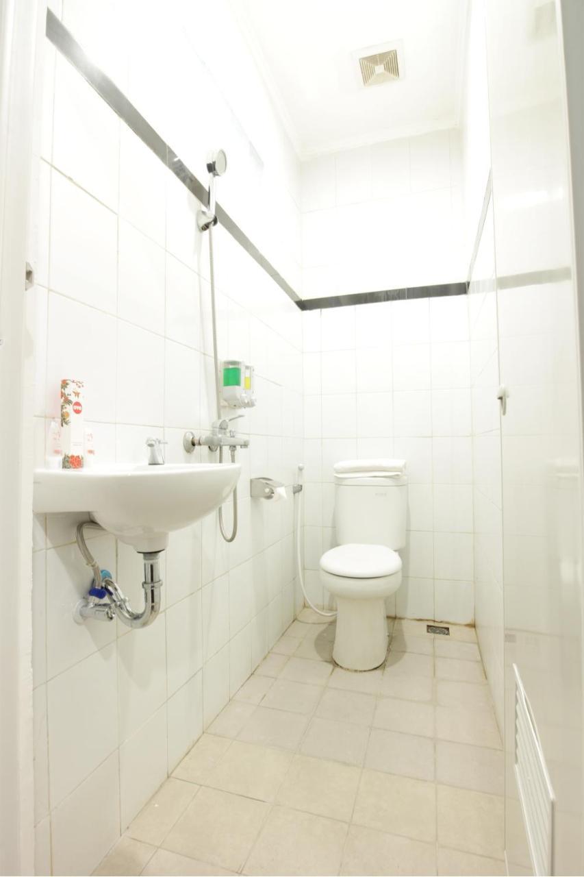 Oyo 202 Kuwera Inn Бандунг Екстериор снимка