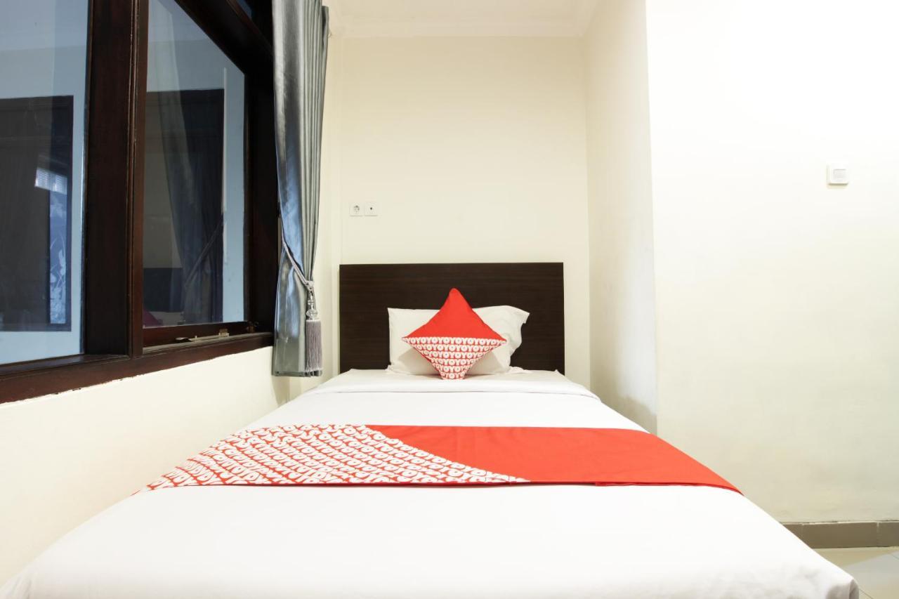 Oyo 202 Kuwera Inn Бандунг Екстериор снимка