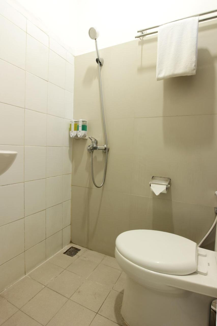 Oyo 202 Kuwera Inn Бандунг Екстериор снимка